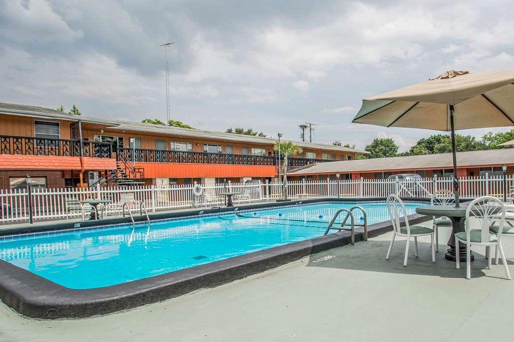 Rodeway Inn & Suites Winter Haven Chain Of Lakes Fasilitas foto