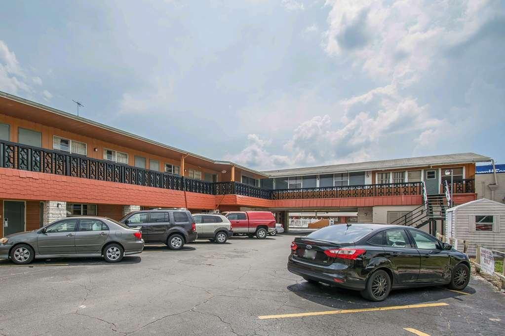 Rodeway Inn & Suites Winter Haven Chain Of Lakes Bagian luar foto