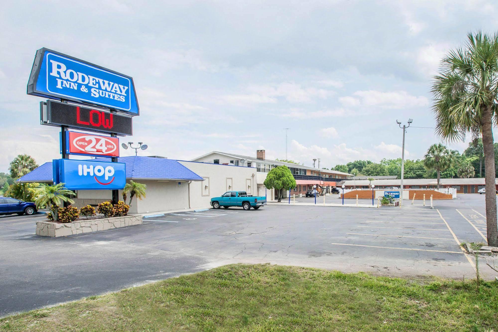 Rodeway Inn & Suites Winter Haven Chain Of Lakes Bagian luar foto