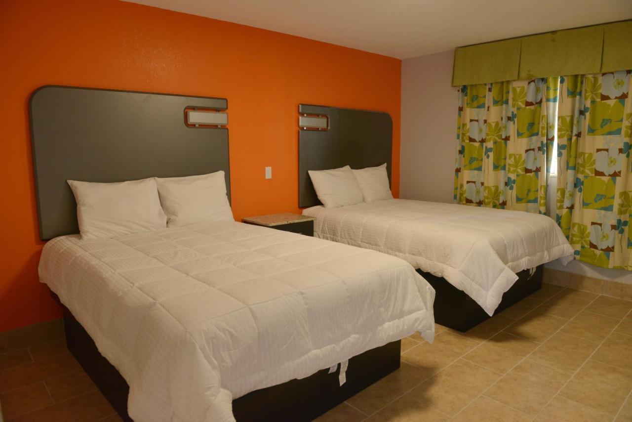Rodeway Inn & Suites Winter Haven Chain Of Lakes Bagian luar foto