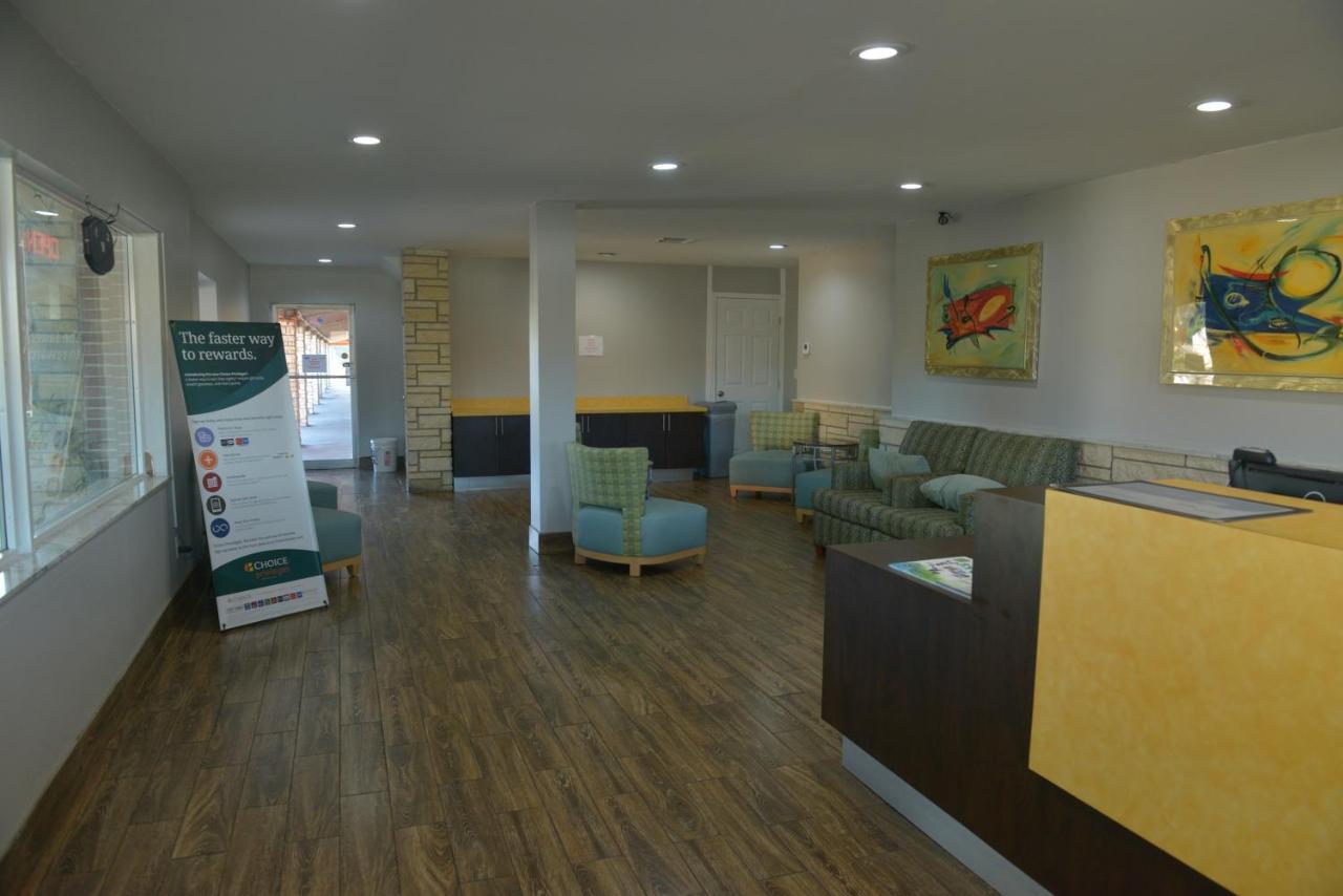 Rodeway Inn & Suites Winter Haven Chain Of Lakes Bagian luar foto